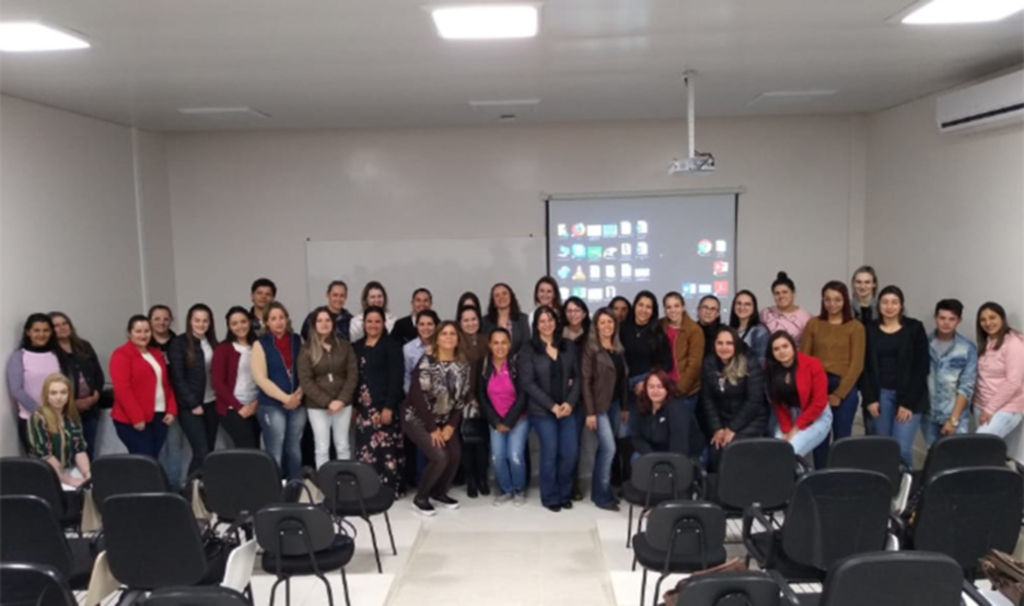 Aula inaugural do curso de Letras/inglês é realizada na Unoesc Campos Novos