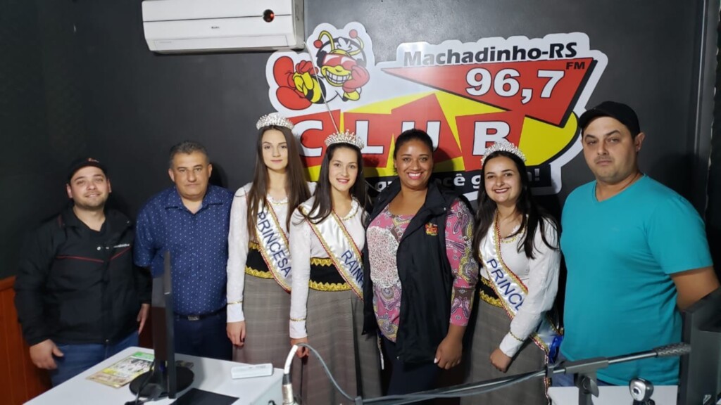  - Rainha e Princesas participaram de programas ao vivo durante maratona de divulgação que contou com participação do Chefe do Executivo e secretário da Agricultura de Piratuba.