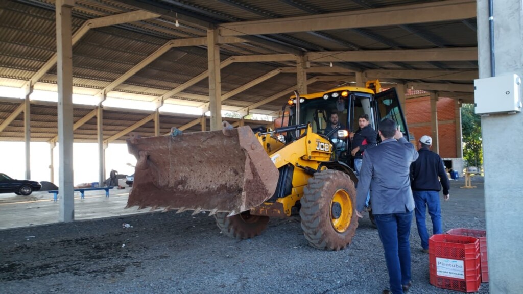 OBRAS AVANÇAM NO PARQUE DE EVENTOS EM PIRATUBA EM PREPARAÇÃO A FESTA DO AGRICULTOR