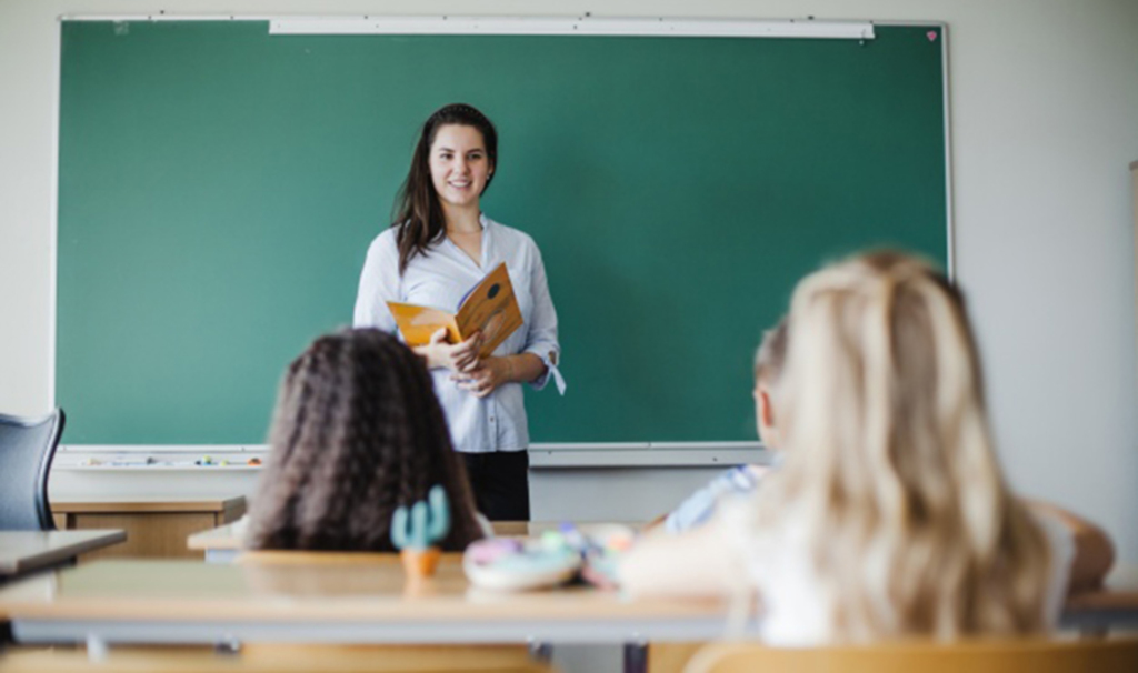  - Convênio Oferece Bolsas para Graduação (Licenciatura) e Pós-graduação