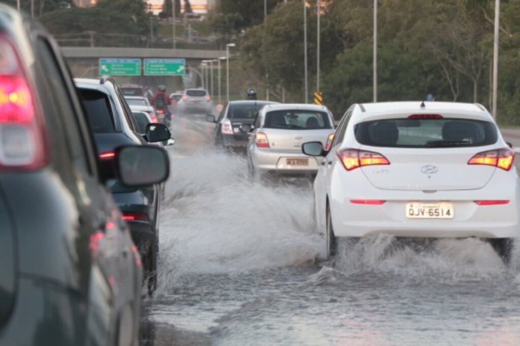 Fim de semana terá frio intenso e ressaca no litoral de Santa Catarina