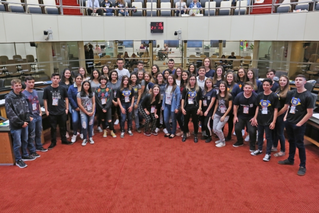  - Estudantes do Parlamento Jovem FOTO: Fábio Queiroz/Agência AL