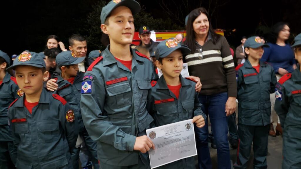 PIRATUBA FORMA NOVA TURMA DE BOMBEIROS MIRINS