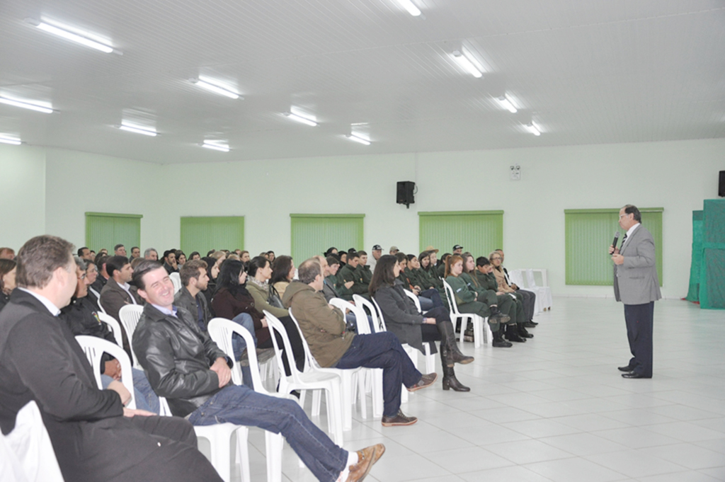 Comunidade de Colônia do Salto  realiza almoço de confraternização