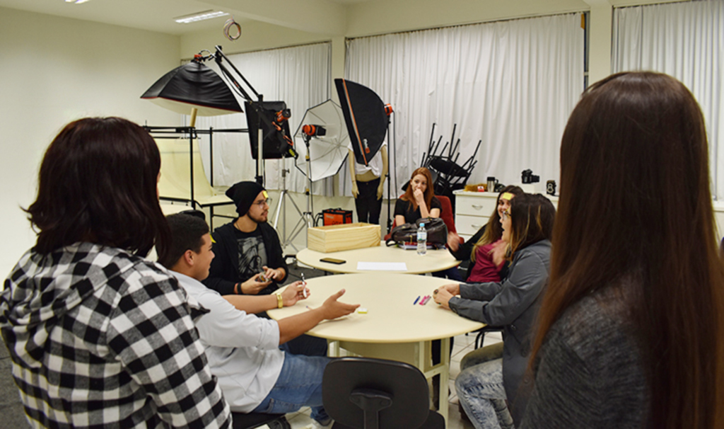 Curso e Publicidade e Propaganda da Unoesc promove Feira Criativa e Sarau Cultural