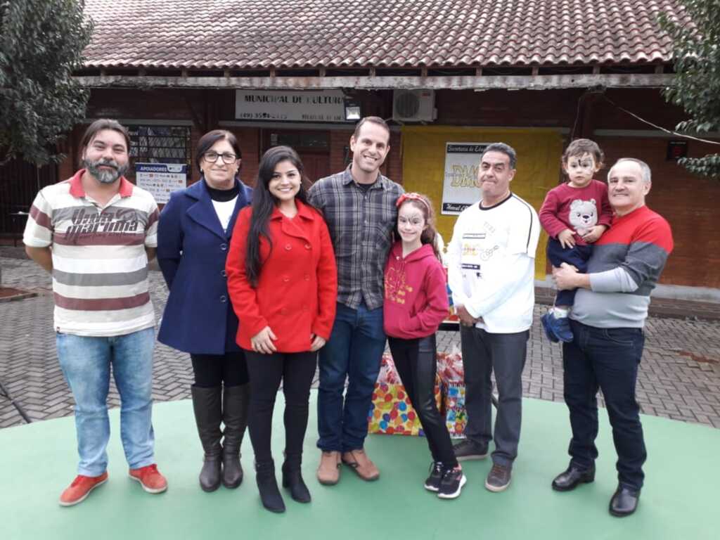 Brincadeiras e mateada marcam evento na Praça de Herval