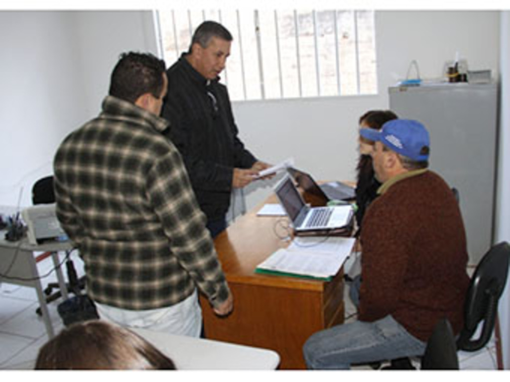 Grupo conhece projetos da usina de Itaipú