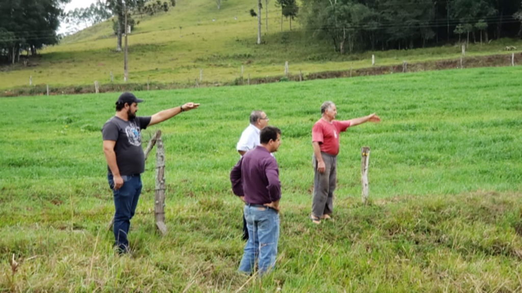 EQUIPE DA PREFEITURA DE PIRATUBA FAZ VISITA A COMUNIDADE RURAL DE LAGEADO MARIANO