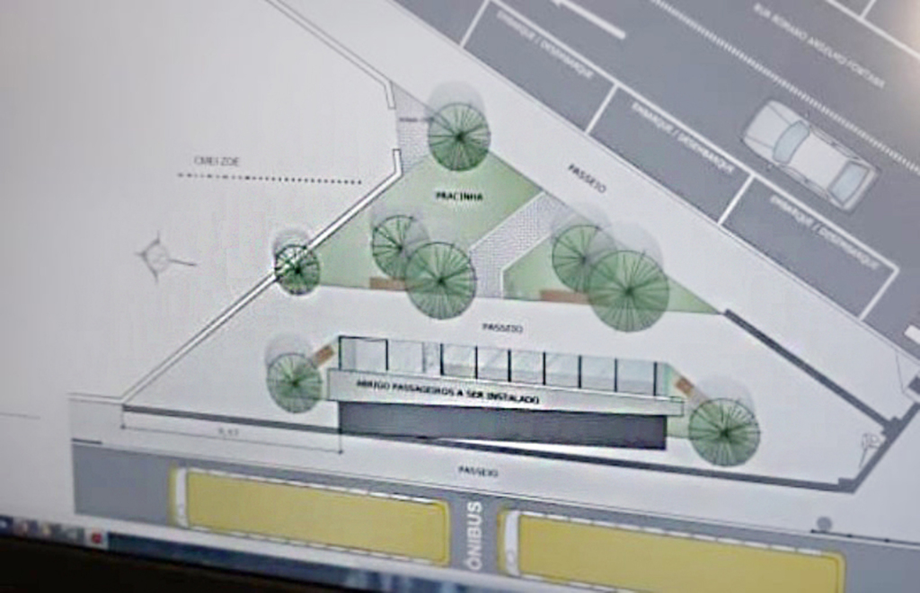 Obra de revitalização do abrigo de passageiros em frente a BRF aguarda empresas interessadas