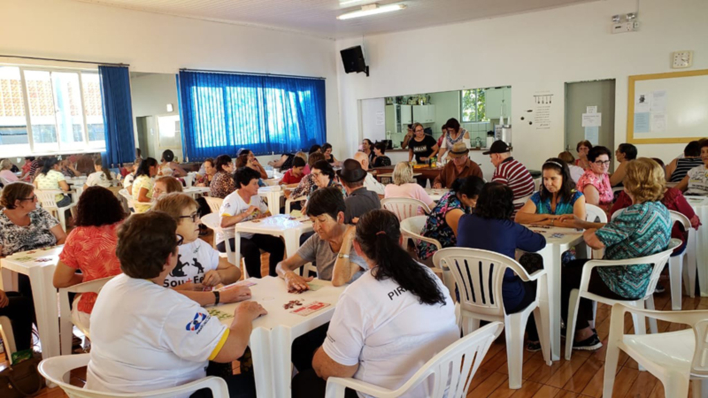 MELHOR IDADE TEM TARDE DE BINGO E MUITA DIVERSÃO EM ENCONTRO MENSAL