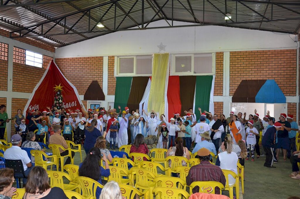 Dia de inauguração e Festa de Natal na APAE de Anita