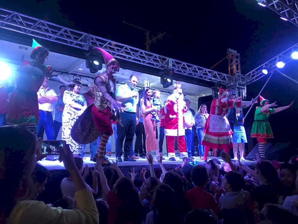 Abertura da Vila Mágica Noel em  Abdon Batista encanta o público