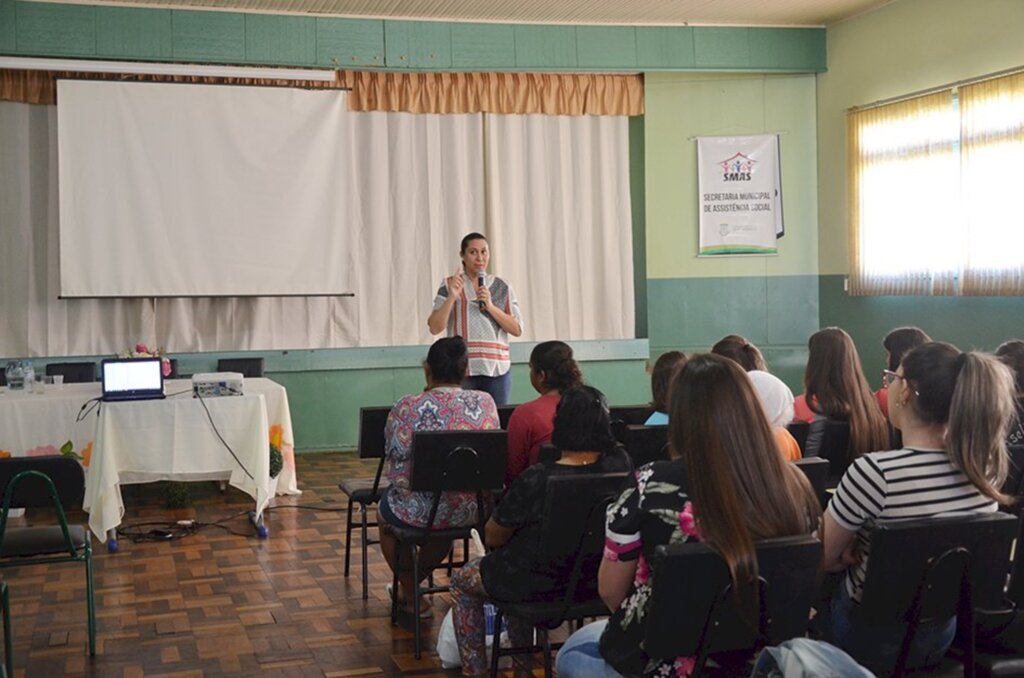 Propostas são elaboradas na Conferência  Municipal de Assistência Social