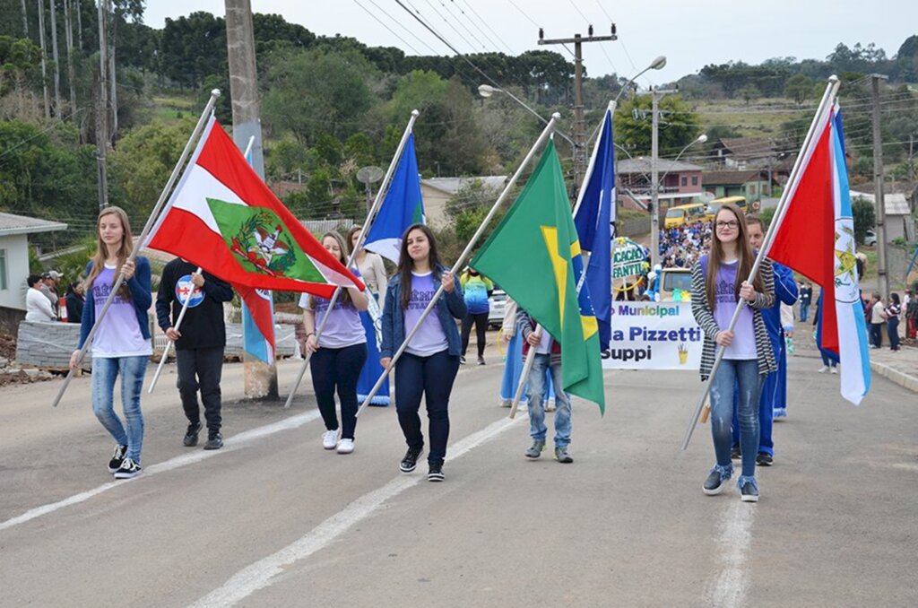 Celso Ramos realizou desfile cívico em  comemoração a Independência do Brasil