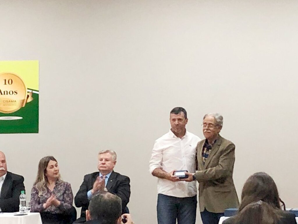 Sindicato Rural de Campo Belo é premiado com  troféu de Boas Práticas