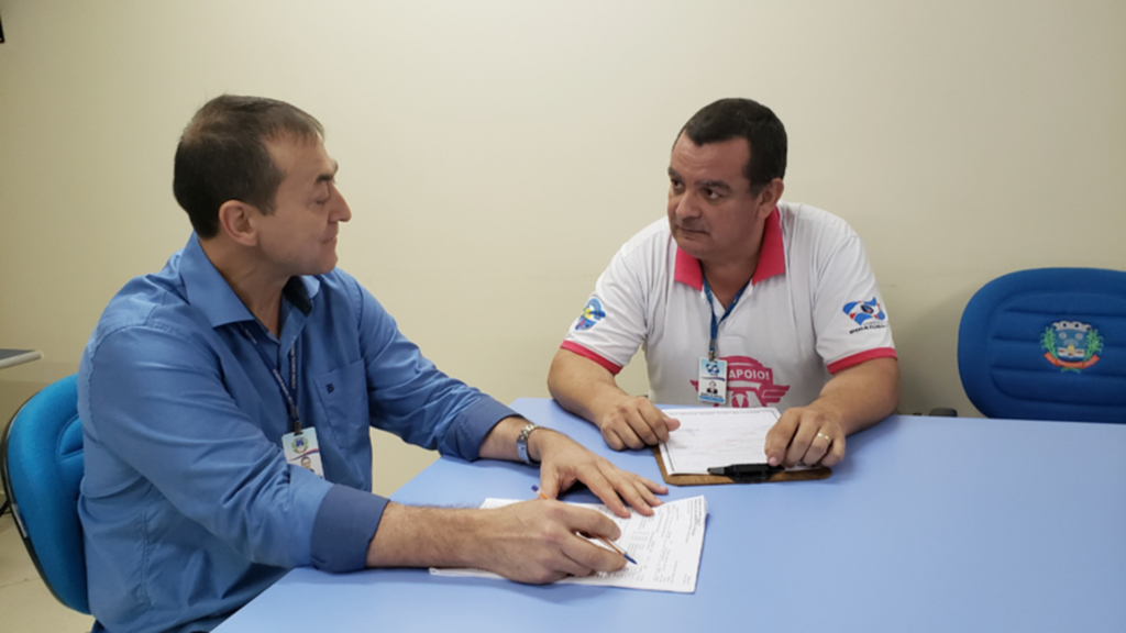 VIGILÂNCIA SANITÁRIA ALERTA MORADORES SOBRE LIMPEZA TERRENOS BALDIOS