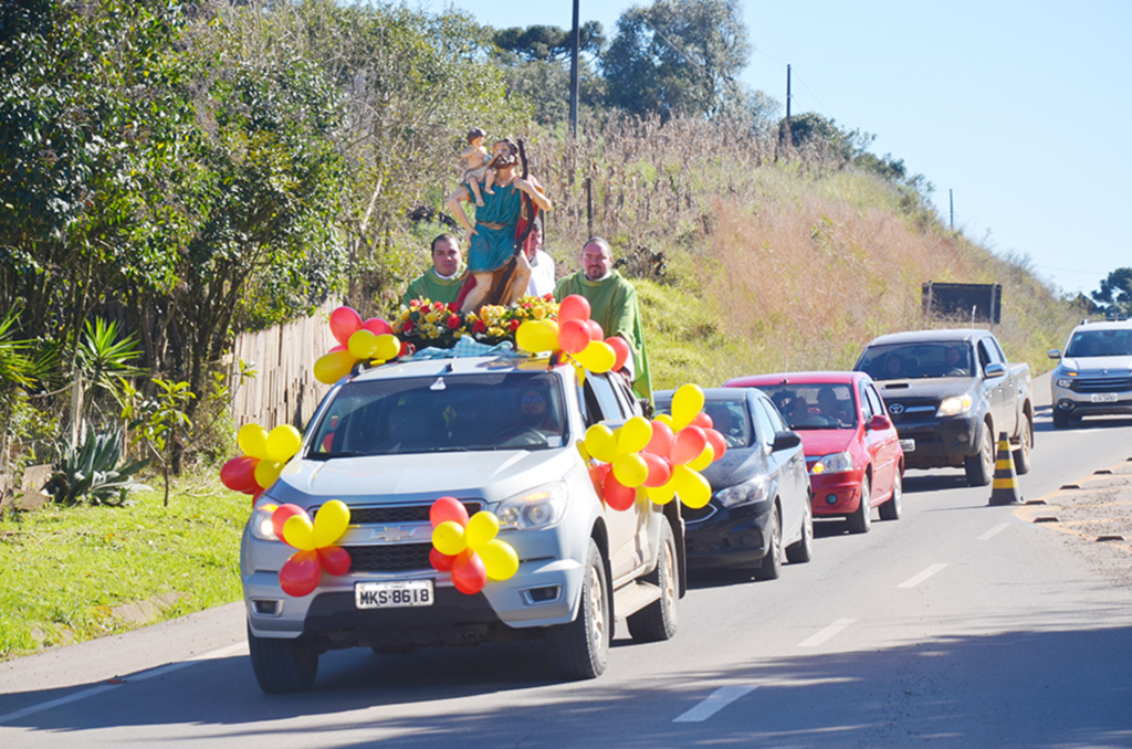 Paróquia Santa Bárbara realizou tradicional Festa de São Cristóvão