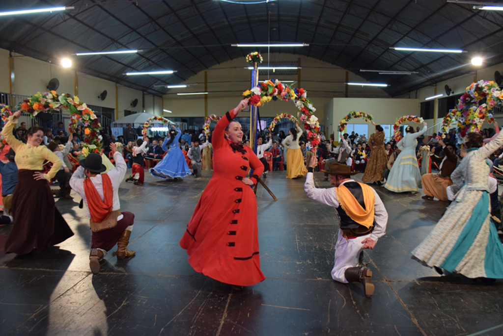 2º Rodeio Artístico Nacional de Abdon:  sucesso de público e apresentações