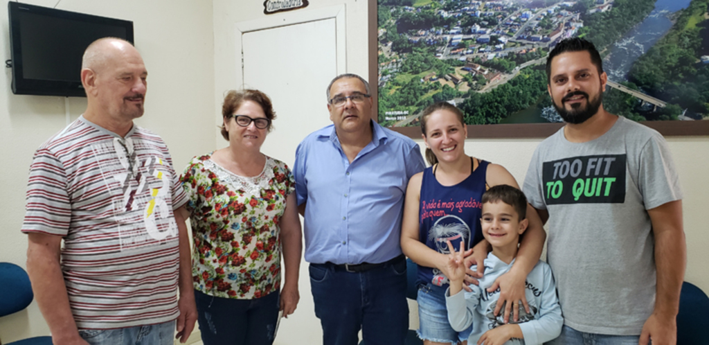 FAMÍLIA TROCA CIDADE DE CHAPECÓ POR ESTILO DE VIDA EM PIRATUBA