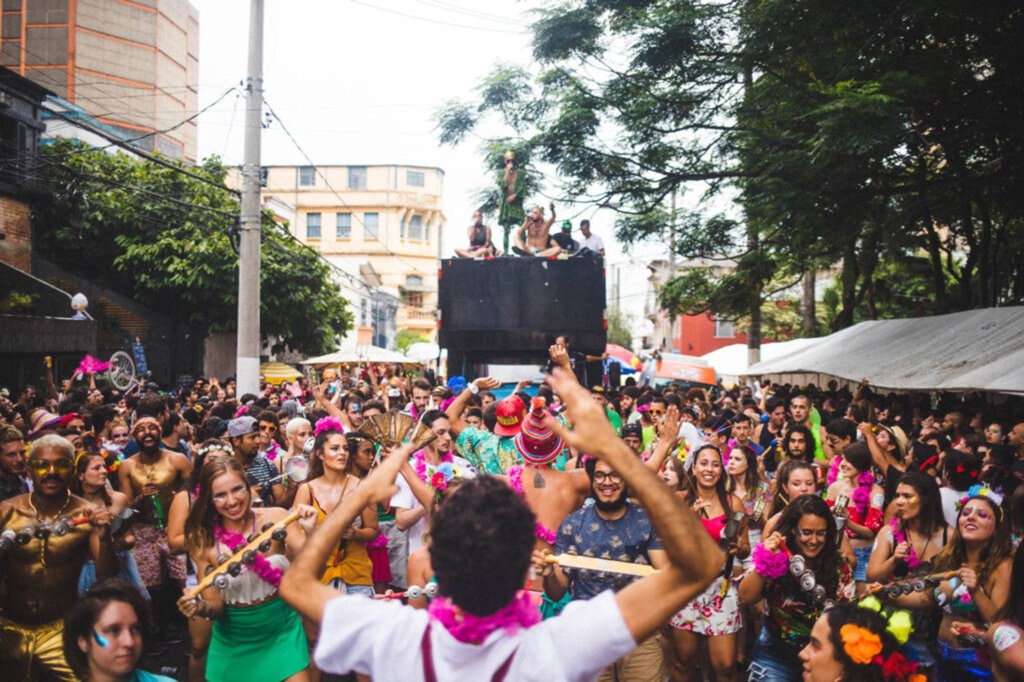 FoliaNosFundos: Pré-Carnaval do JazzNosFundos recebe ensaios abertos de blocos de carnaval