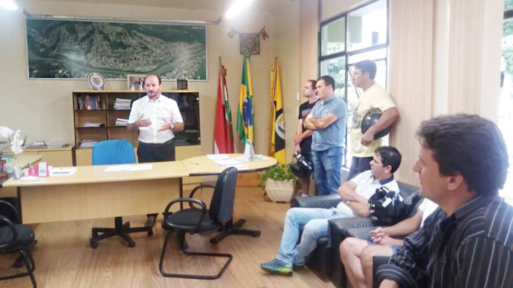 Com recursos da Polícia Ambiental município de Herval d' Oeste realizará a Revitalização da Praça