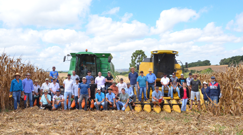 Realizado Dia de Campo com foco ao cultivo do milho em Pinhal