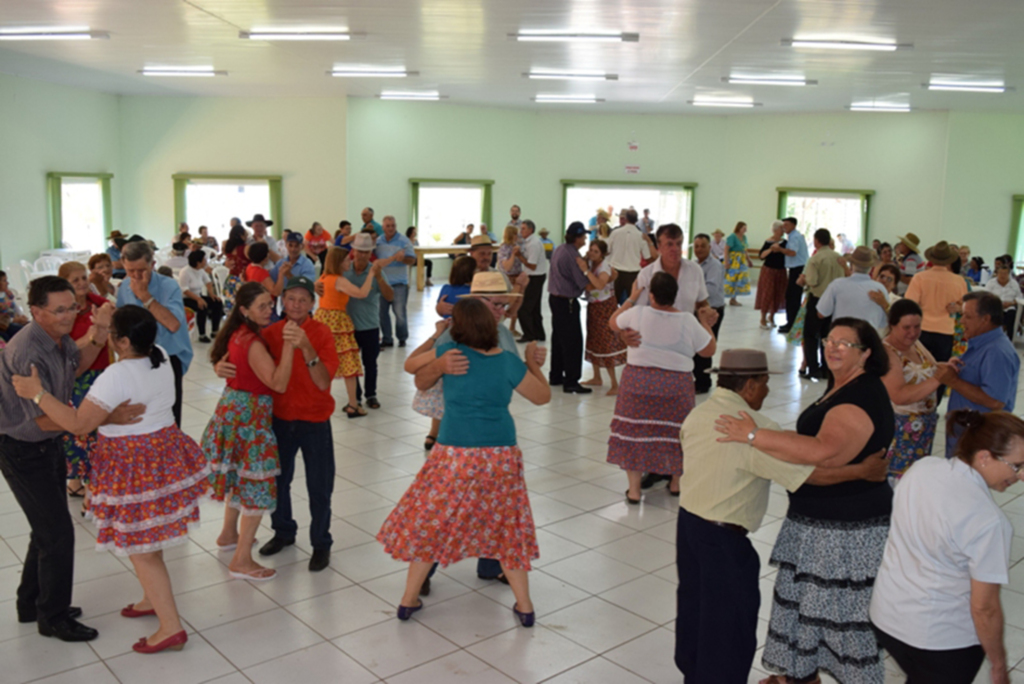 Realizada a festa de encerramento das atividades com o Grupo dos Idosos em Abdon