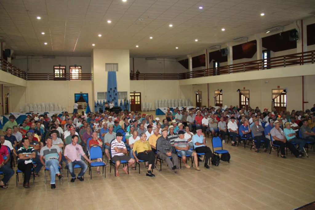  - Cerca de 350 homens da cidade e interior de Piratuba participaram do evento, que tem o slogan ?Todos Juntos contra o Câncer de Próstata?. Neste mês, no mundo todo, são realizadas ações dentro do ?Novembro Azul?