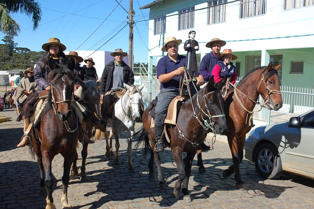 Paróquia São Francisco de Paula de Cerro Negro realizou a 9º Festa do Mel