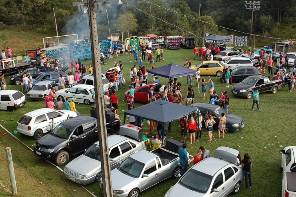 Mais de 600 pessoas participaram do 5º Encontro de Som Automotivo Sítio New Life em Anita Garibaldi