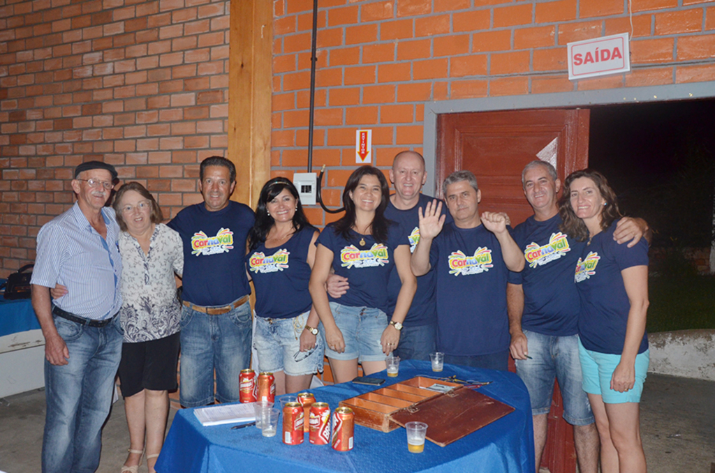 Clube Lago Azul promoveu festas de Carnaval em Anita Garibaldi