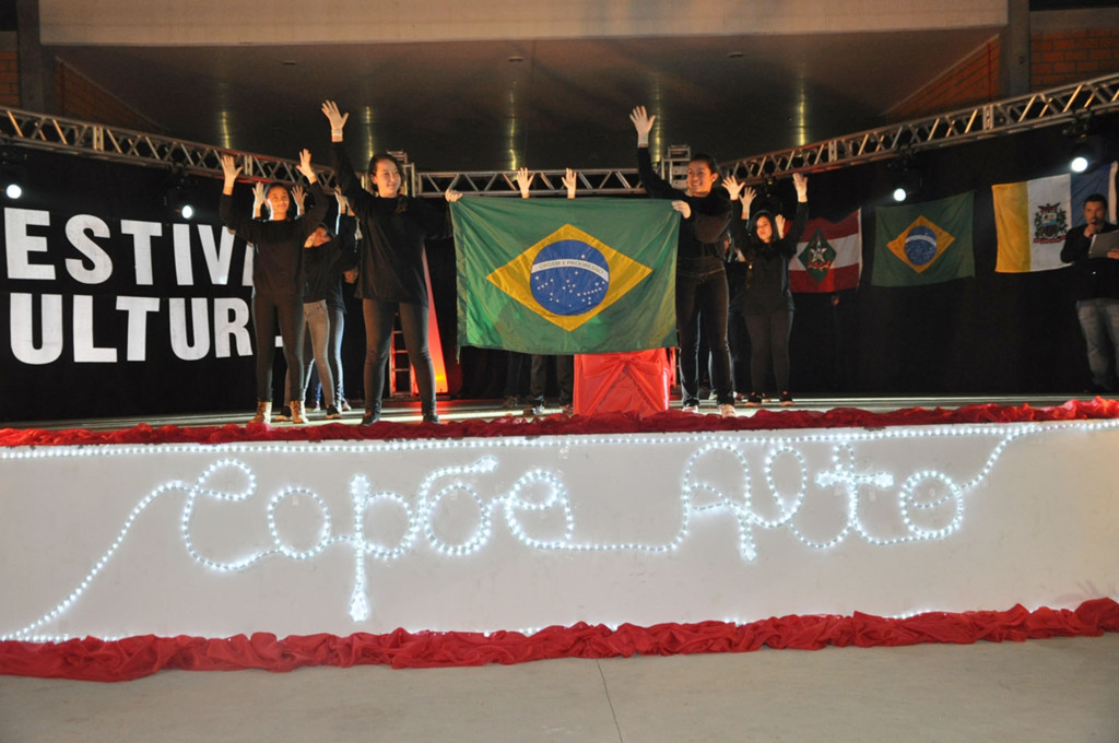 Movimento ?#VemPraRua? foi realizado em Campo Belo do Sul