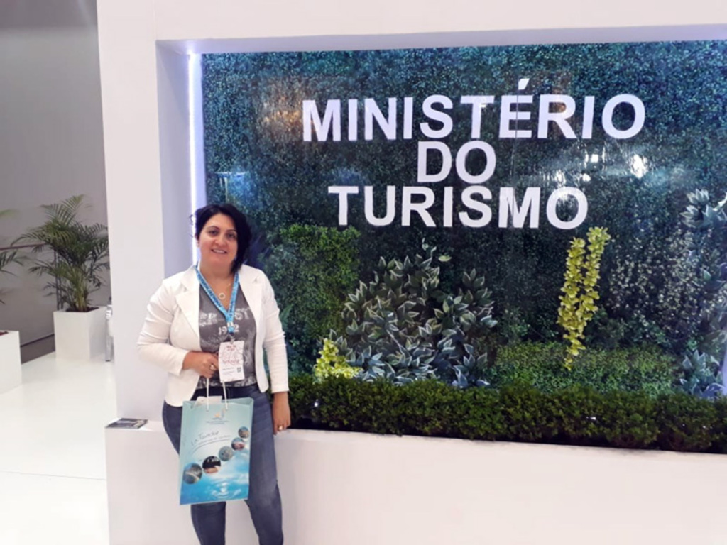  - Secretária de Turismo e superintendente da Fundação de Cultura e Eventos de Piratuba, Simara Teixeira Petry, participou da 13ª Feira Internacional de Turismo Termal, Saúde e Bem-Estar (Termatalia)