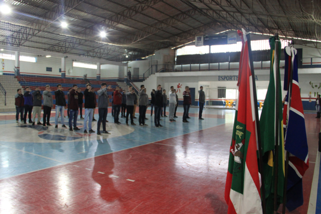  - Juramento à Bandeira no Ginásio Municipal de Esportes de Piratuba