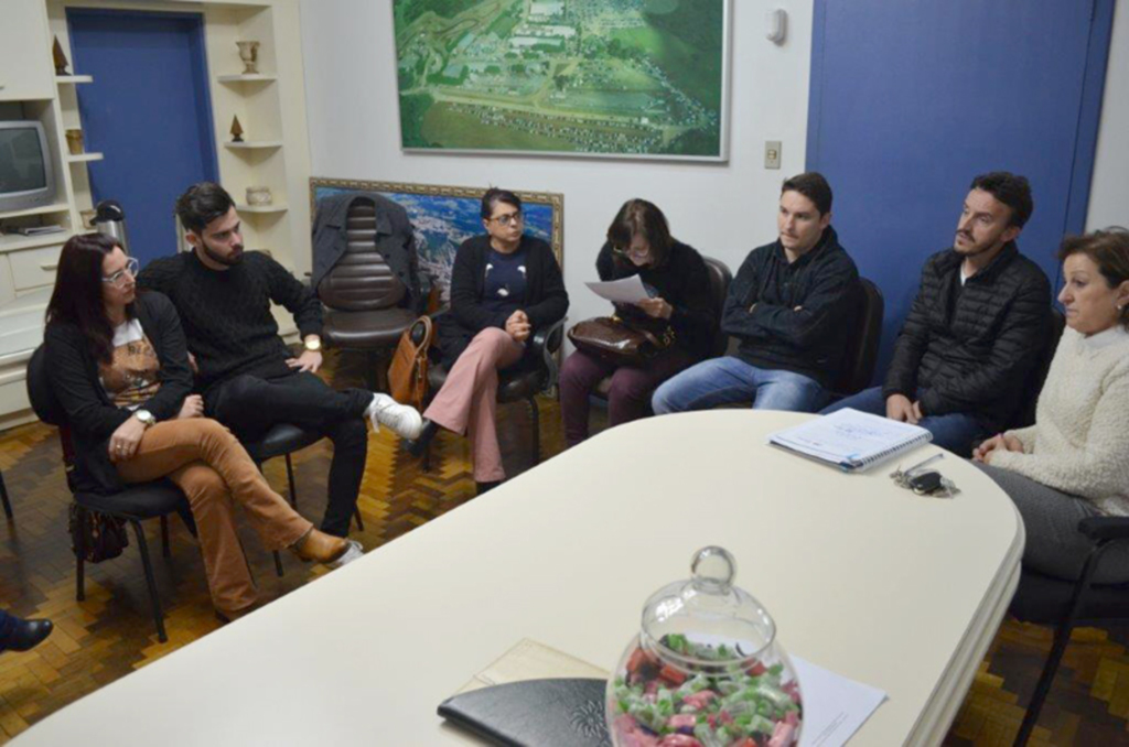 Comissão promove reunião para tratar sobre a decoração natalina de 2018