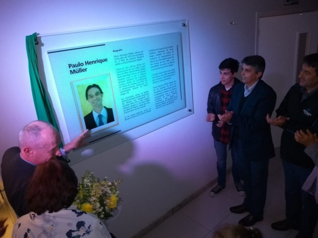 Auditório do Centro Cultural recebe o nome de Paulo Henrique Müller