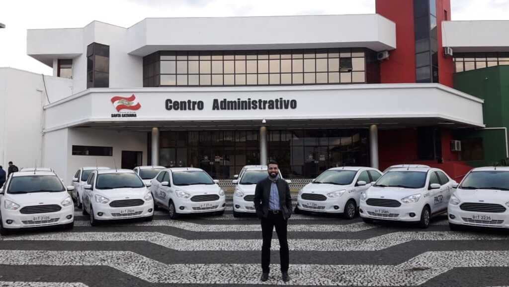 Secretaria de Assistência Social de Capinzal recebe novo veículo