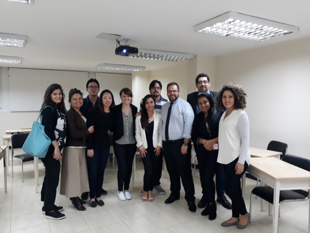  - Professor com os alunos da Pós-Graduação