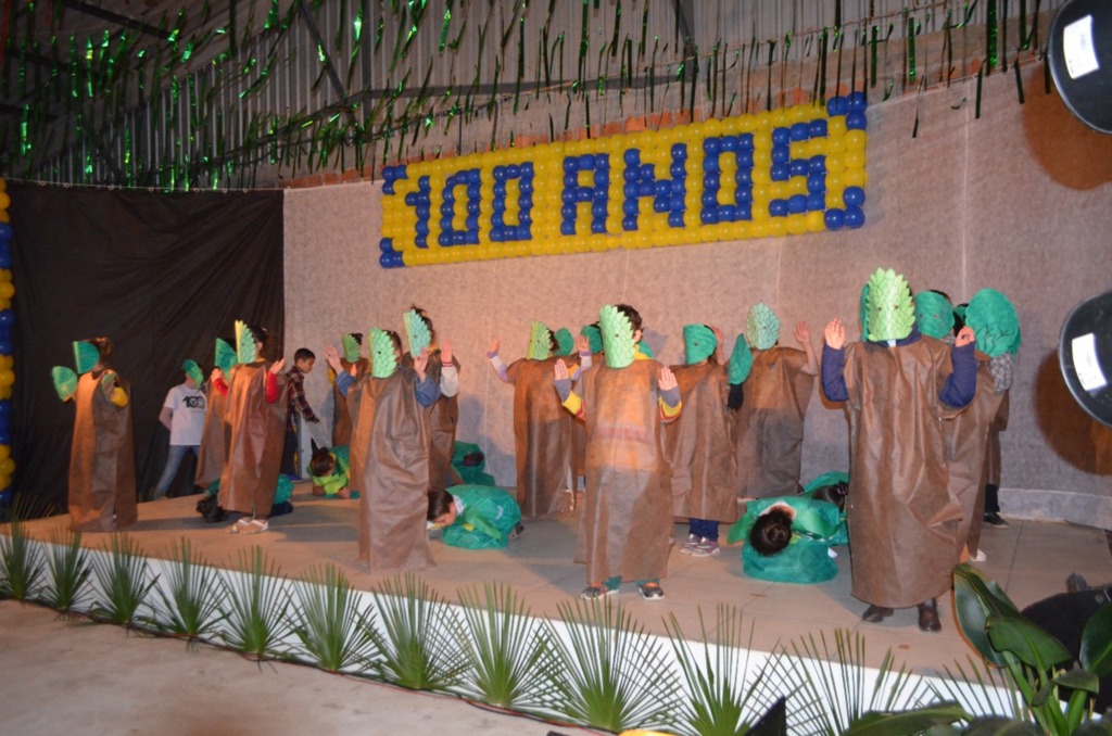 Escola Carlos Jaime da Rocha comemora 100 anos de Fundação