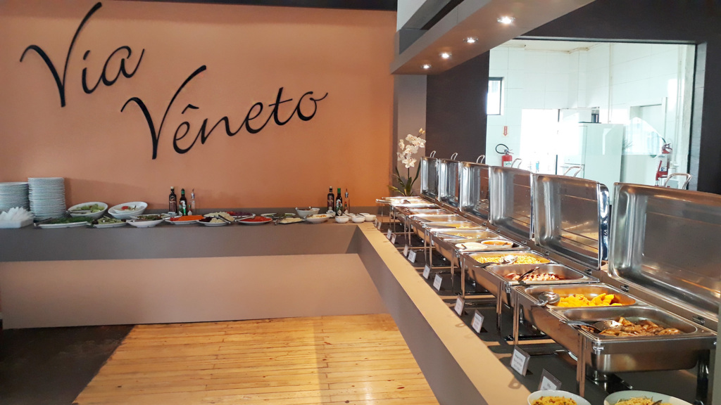 Via Vêneto Pizzaria agora também com almoço