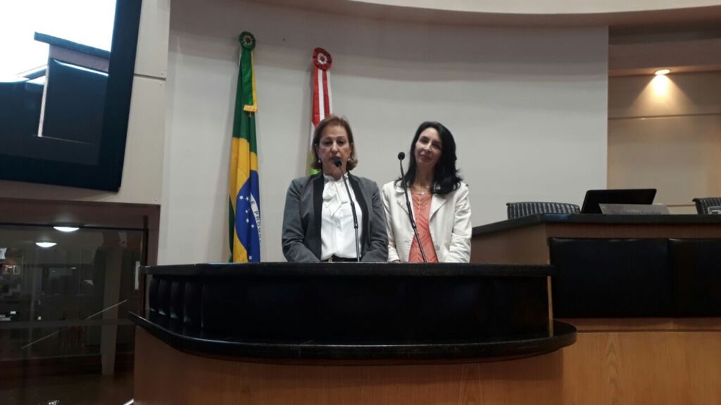 Vice-prefeita participa do lançamento da 8ª Semana Pedagógica na ALESC