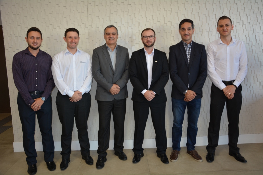  - Eduardo Sganzerla, Alexandre Florão, Enio Albérto Parmeggiani, Anderson Fronza, Spyros Diamantaras e Ewerton Andreolla (representantes do Sebrae/SC e da Sicredi Região da Produção RS/SC)