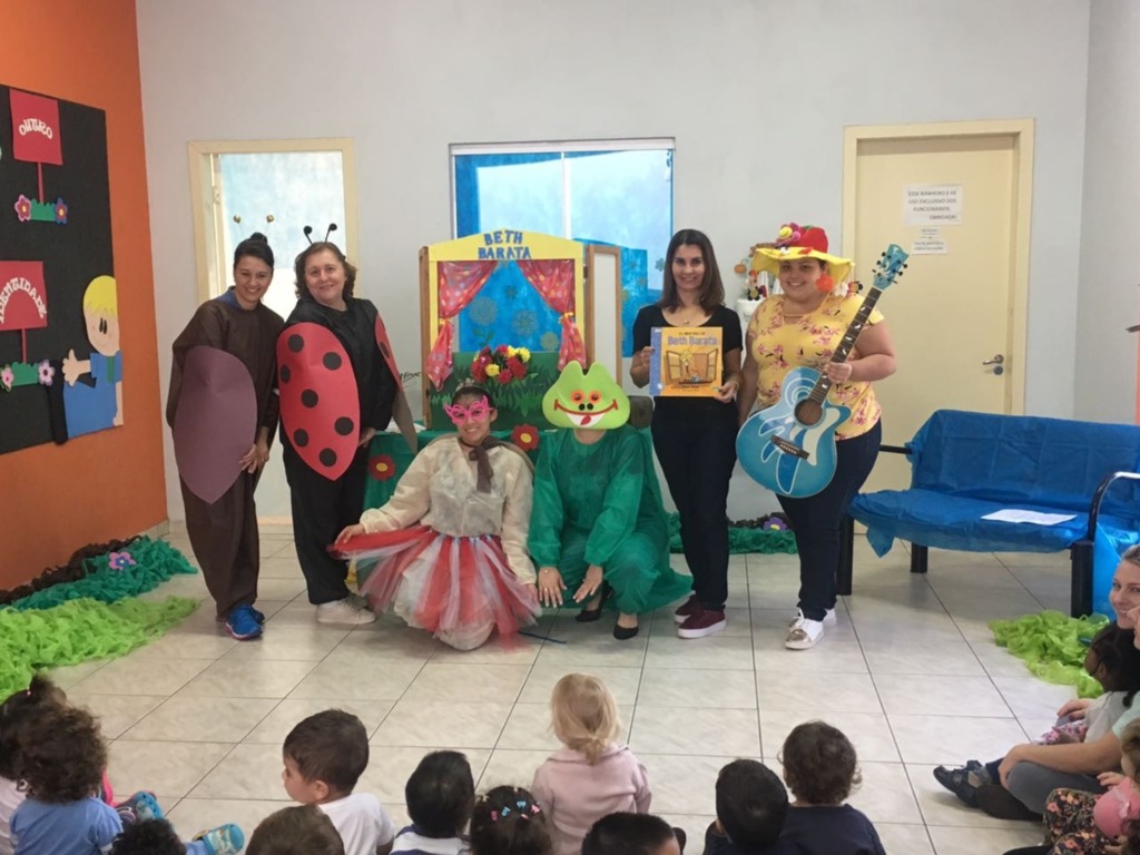Contação de história no CMEI Pinguinho de Gente encanta alunos