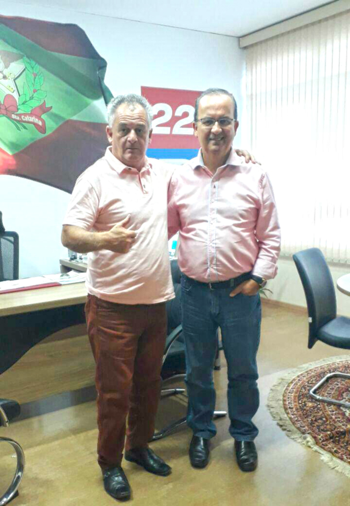  - Enio e o Deputado Jorginho Mello.