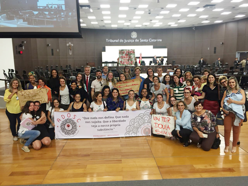 MULHERES: Justiça confirma constitucionalidade da Lei das Doulas