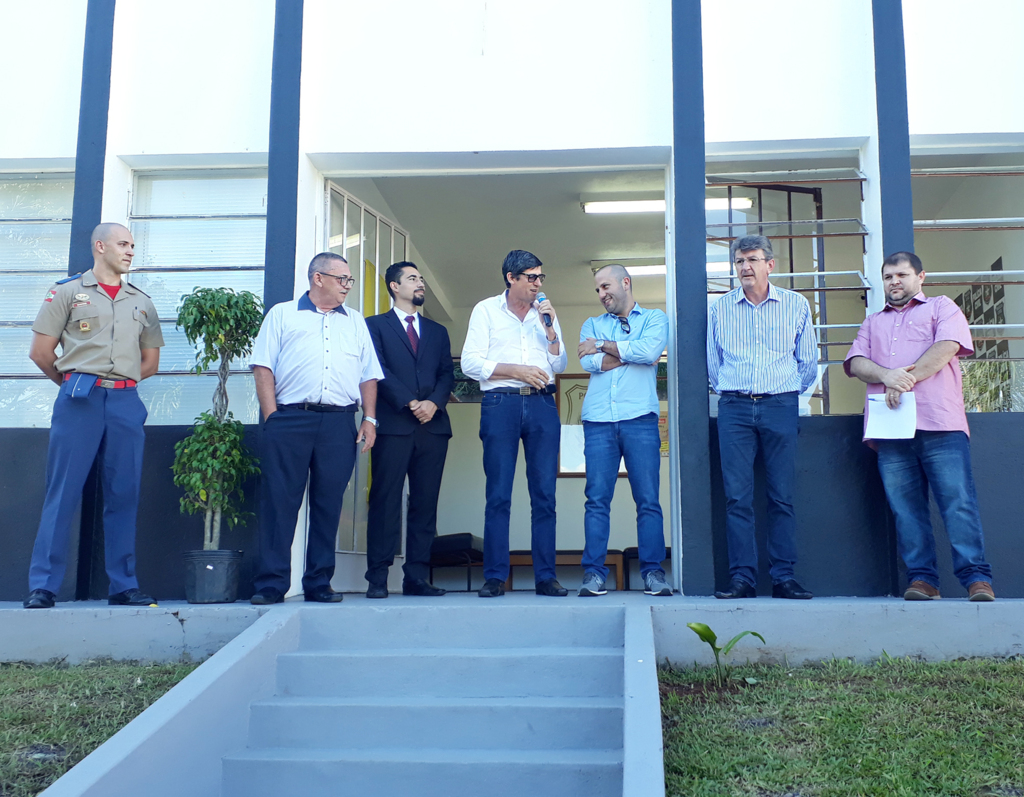 Solenidade de entrega das benfeitorias na delegacia de polícia do município de Ouro