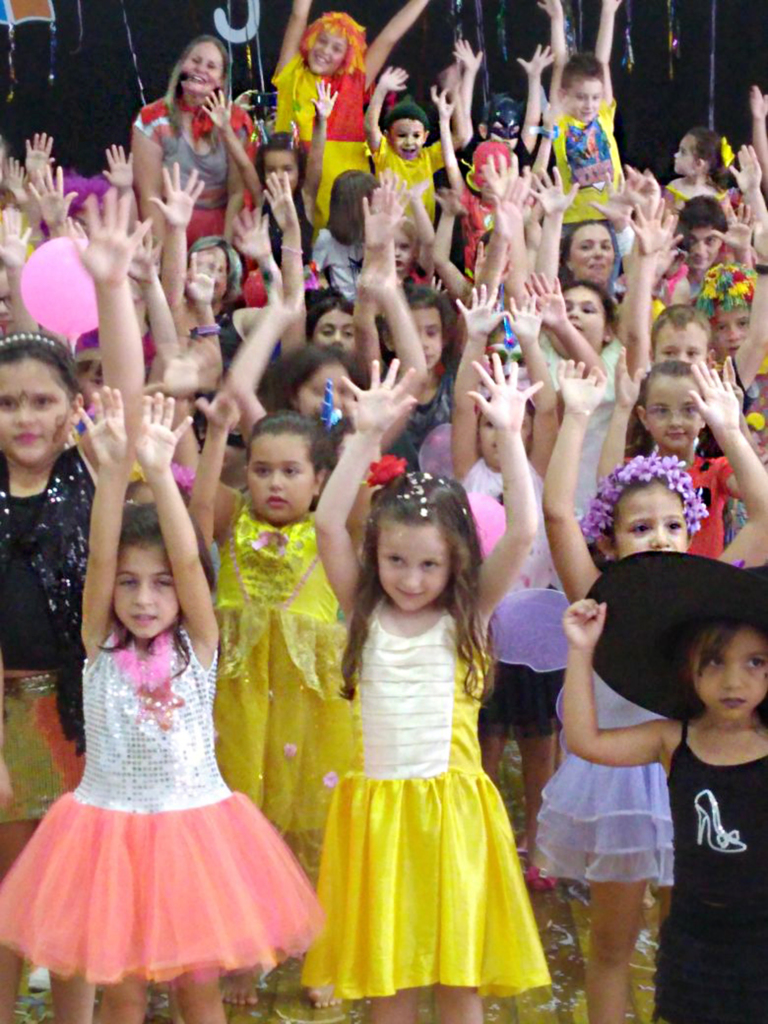 Carnaval em Capinzal da Melhor Idade e Carnaval Infantil animaram o Centro Educacional