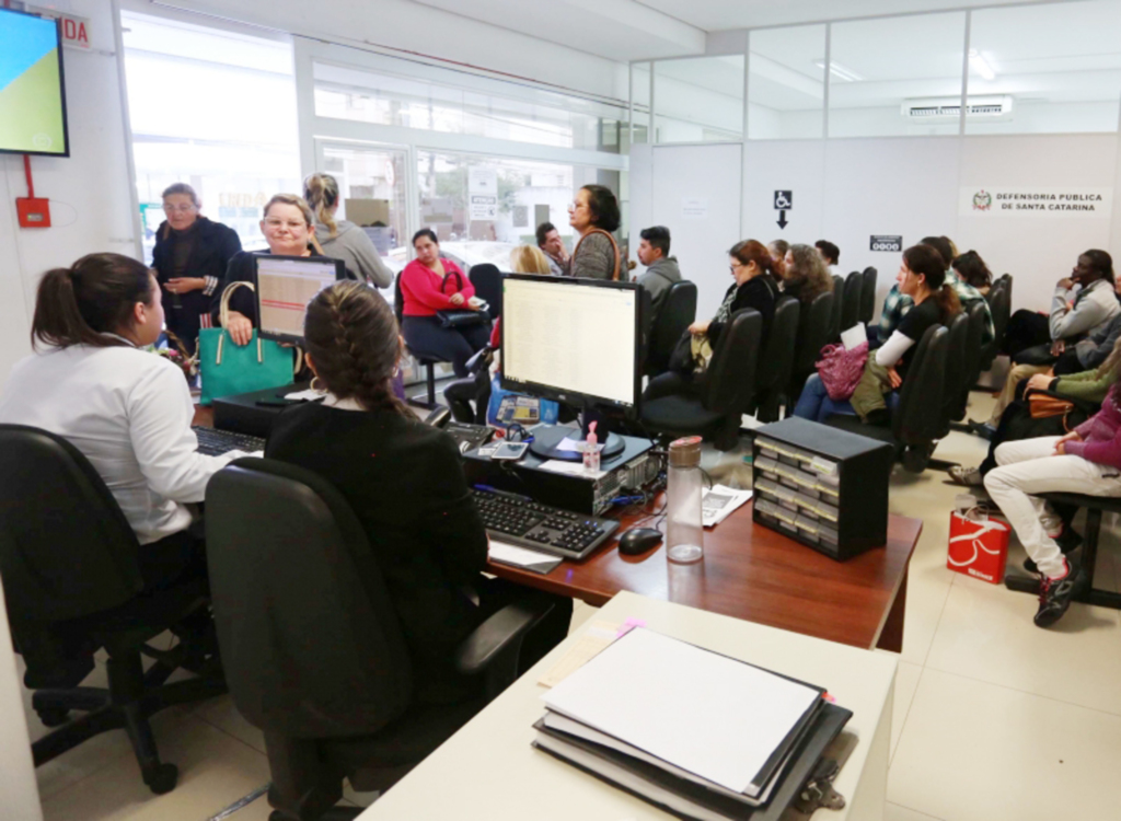  - Unidade da Defensoria Pública em Florianópolis; em toda a SC, são quase 170 servidores. FOTO: Júlio Cavalheiro/Secom.