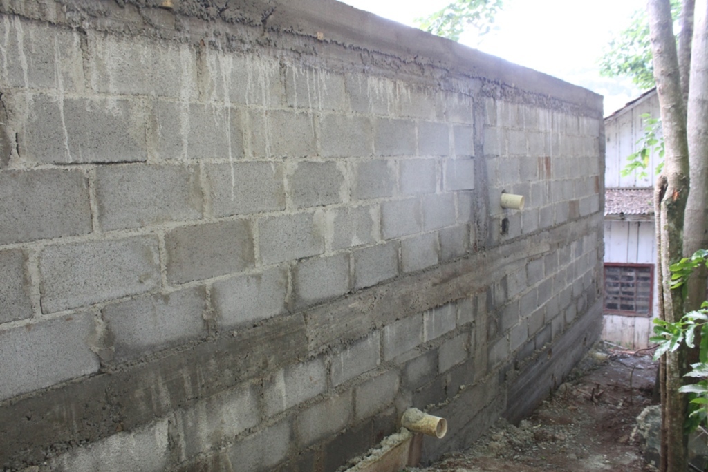 Construção dos muros de contenção no terreno do Legislativo será concluída na próxima semana