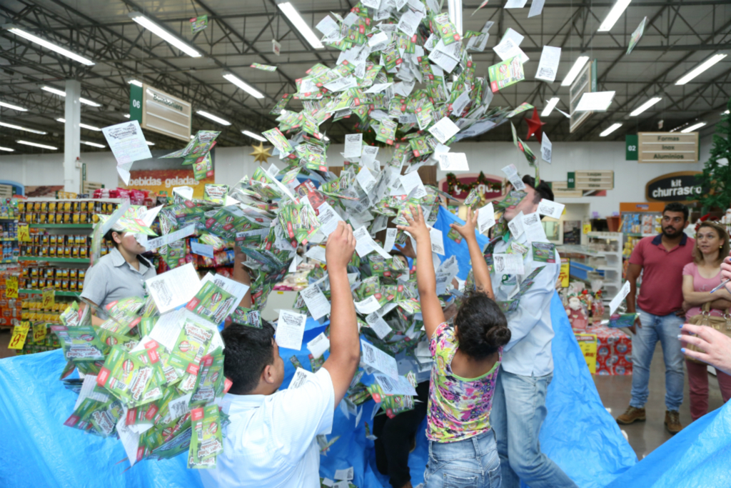 Copercampos realiza sorteios das promoções de final de ano - Confira os ganhadores